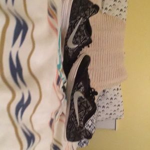 Black and white Nike’s (running)